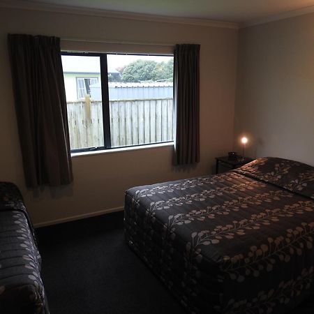 Tudor Lodge Motel Hawera Buitenkant foto