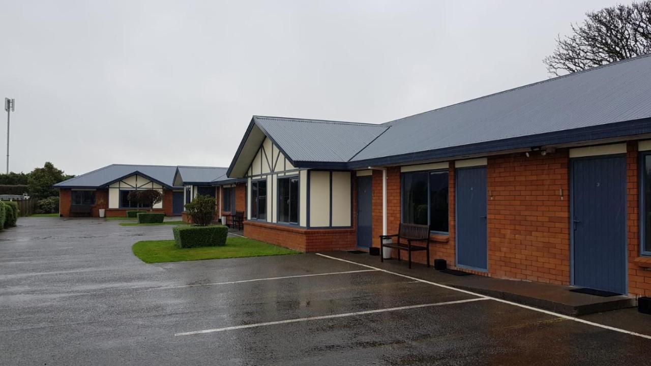 Tudor Lodge Motel Hawera Buitenkant foto