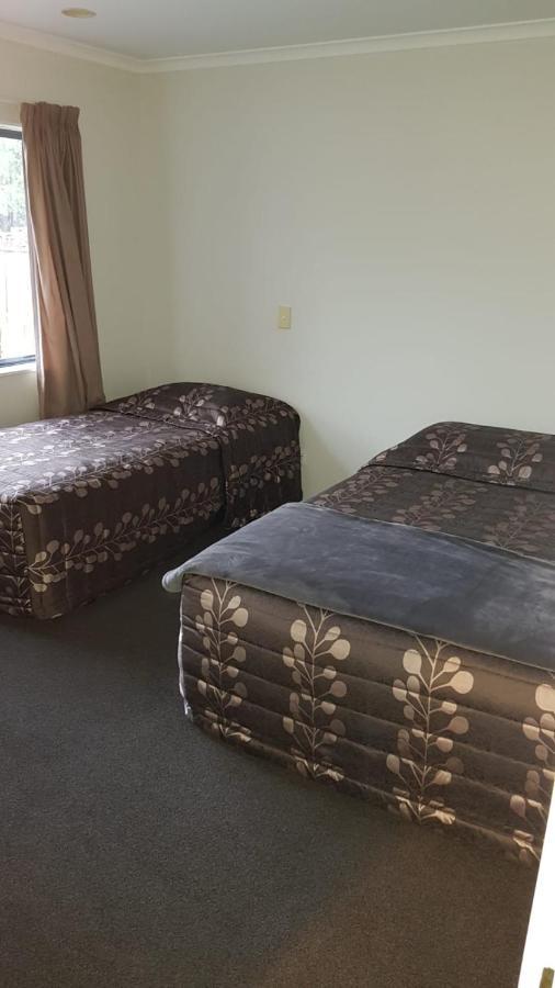 Tudor Lodge Motel Hawera Buitenkant foto