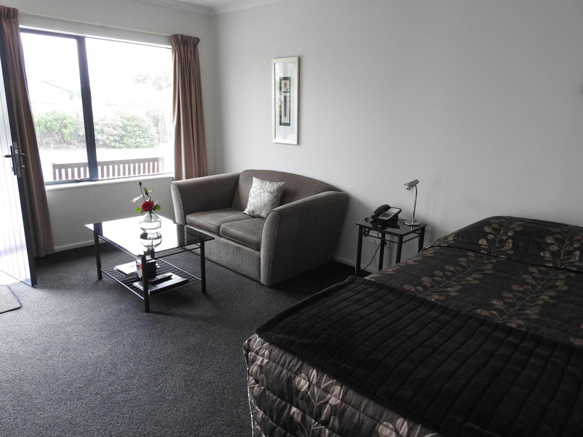 Tudor Lodge Motel Hawera Buitenkant foto