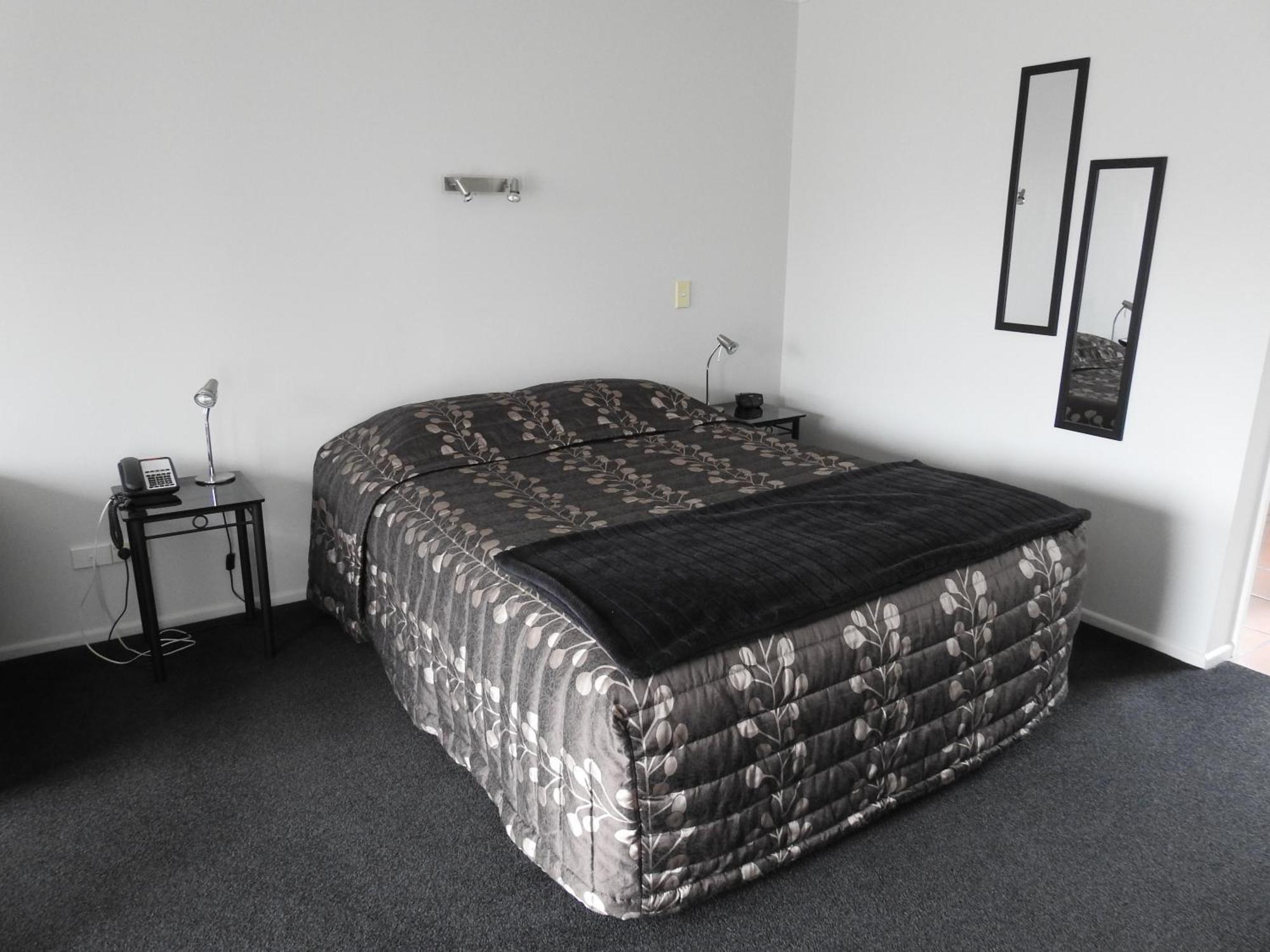 Tudor Lodge Motel Hawera Buitenkant foto