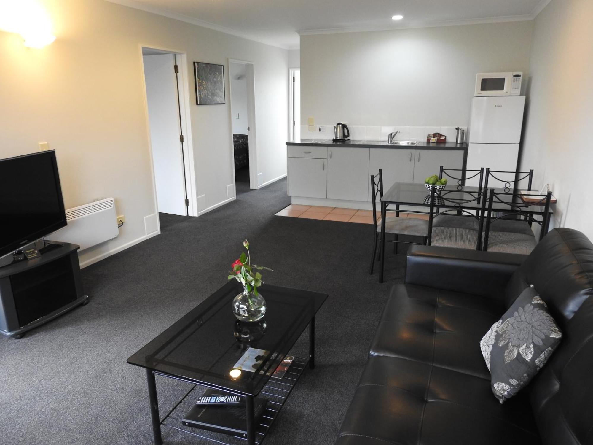 Tudor Lodge Motel Hawera Buitenkant foto