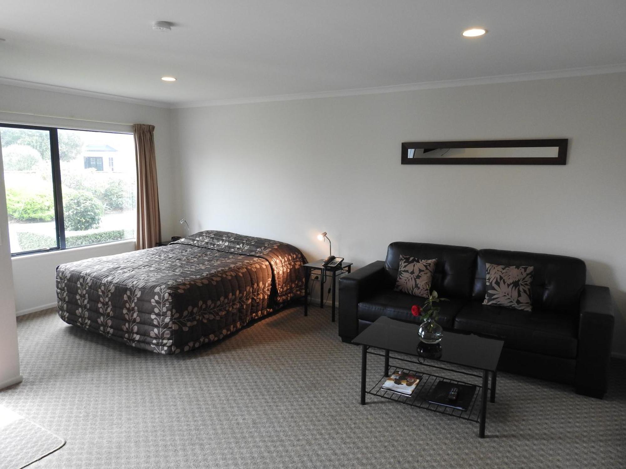 Tudor Lodge Motel Hawera Buitenkant foto