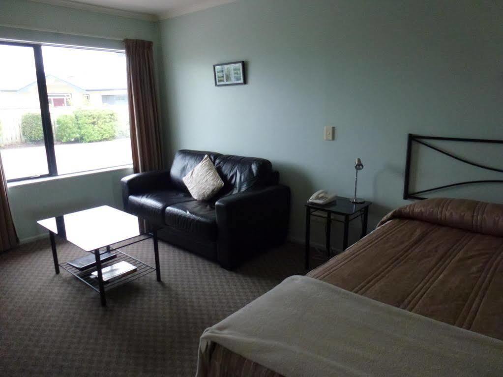 Tudor Lodge Motel Hawera Buitenkant foto